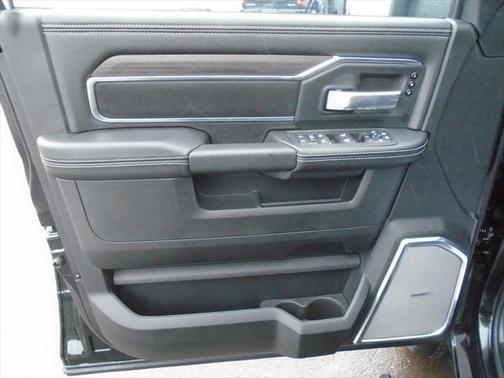 2025 RAM 2500 Laramie Crew Cab 4x4 6'4' Box