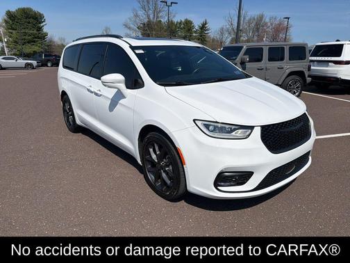 Bright White Clearcoat 2021 Chrysler Pacifica Limited