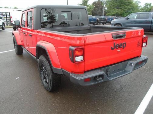 2022 Jeep Gladiator Sport