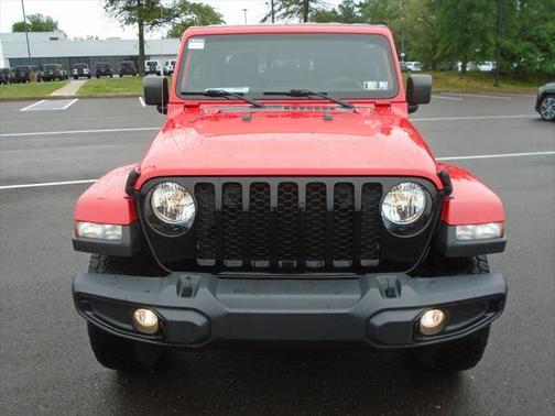 2022 Jeep Gladiator Sport