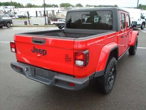 2022 Jeep Gladiator Sport