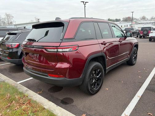 2024 Jeep Grand Cherokee Altitude