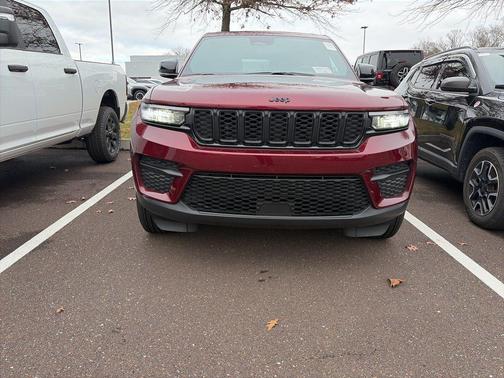 2024 Jeep Grand Cherokee Altitude