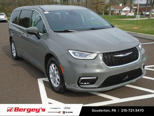 2023 Chrysler Pacifica Touring L