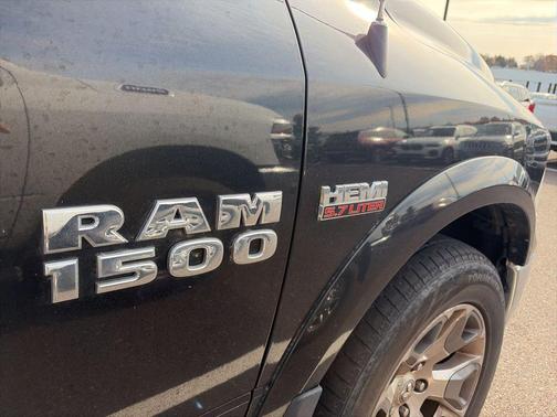 2017 RAM 1500 Limited Crew Cab 4x4 5'7' Box