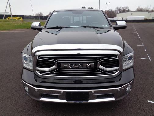 2017 RAM 1500 Limited Crew Cab 4x4 5'7' Box