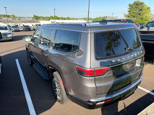 Baltic Gray Metallic Clearcoat 2025 Jeep Wagoneer 4x4