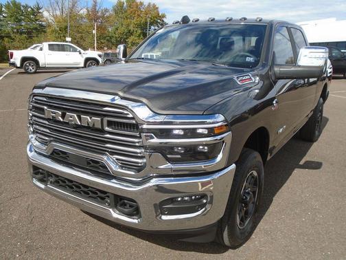 2025 RAM 2500 Laramie Crew Cab 4x4 6'4' Box