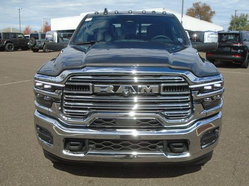 2025 RAM 2500 Laramie Crew Cab 4x4 6'4' Box