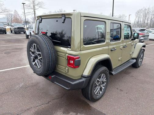 2026 Jeep Wrangler 4-Door Sahara 4x4