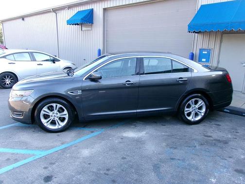2016 Ford Taurus SEL