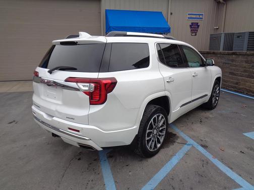 2020 GMC Acadia Denali