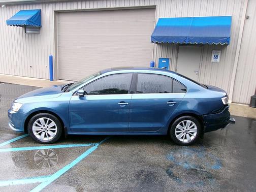 2015 Volkswagen Jetta 2.0L TDI SE w/Connectivity