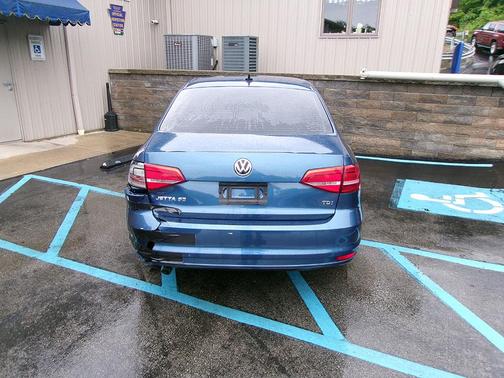2015 Volkswagen Jetta 2.0L TDI SE w/Connectivity