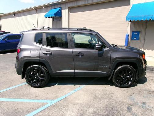 2017 Jeep Renegade Altitude