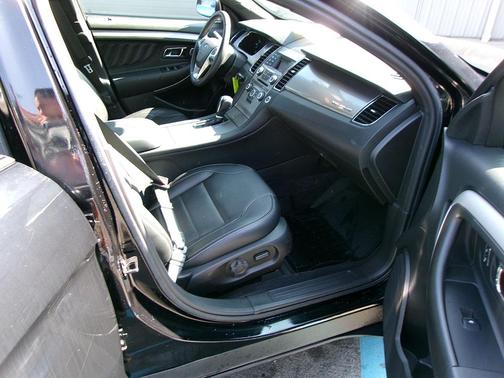 2017 Ford Taurus SEL