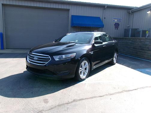 2017 Ford Taurus SEL