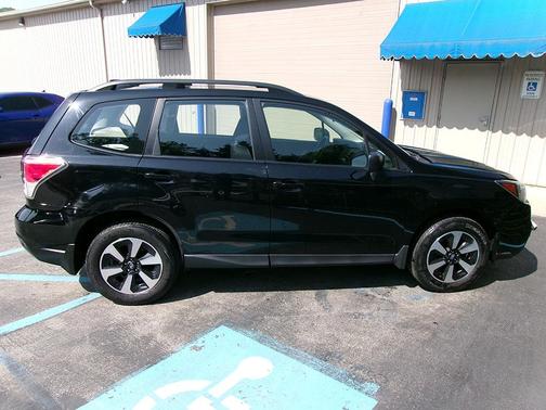 2017 Subaru Forester 2.5i