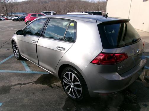 2016 Volkswagen Golf TSI