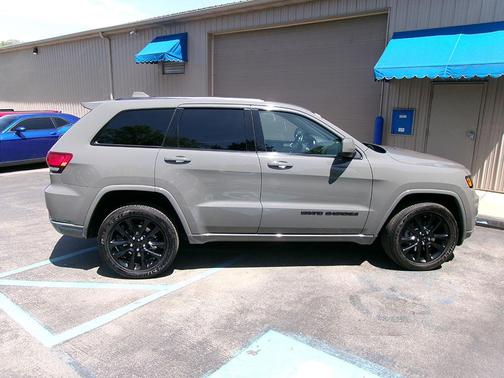 2021 Jeep Grand Cherokee Laredo