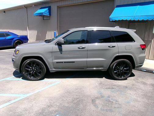 2021 Jeep Grand Cherokee Laredo