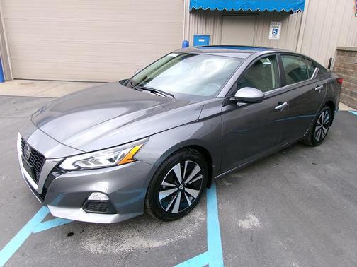 2022 Nissan Altima 2.5 SV