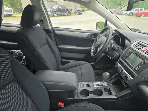 2017 Subaru Outback 2.5i