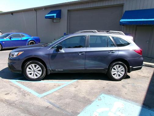2017 Subaru Outback 2.5i