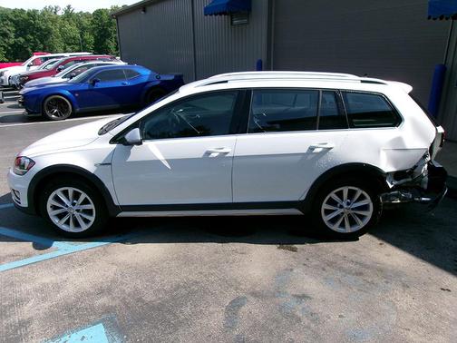 2019 Volkswagen Golf Alltrack TSI S