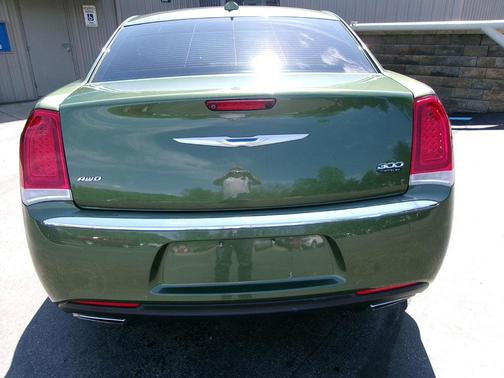 2018 Chrysler 300 Limited