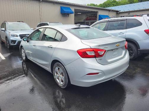 2017 Chevrolet Cruze LS