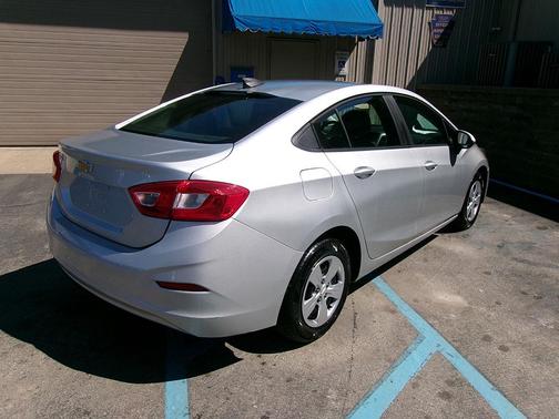 2017 Chevrolet Cruze LS