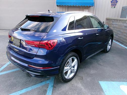 2021 Audi Q3 45 S line Premium