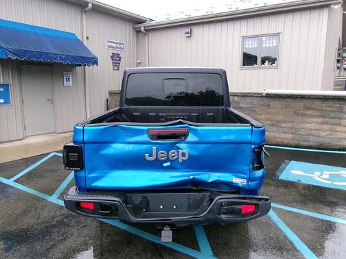 2021 Jeep Gladiator Overland