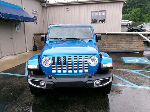 2021 Jeep Gladiator Overland