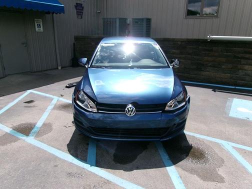 2017 Volkswagen Golf TSI S 4-Door