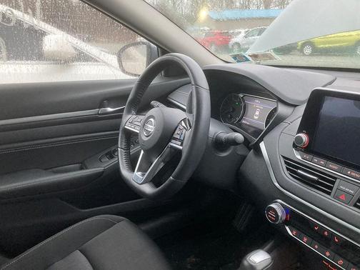 Photo 5 of 5 of 2019 Nissan Altima 2.5 SV