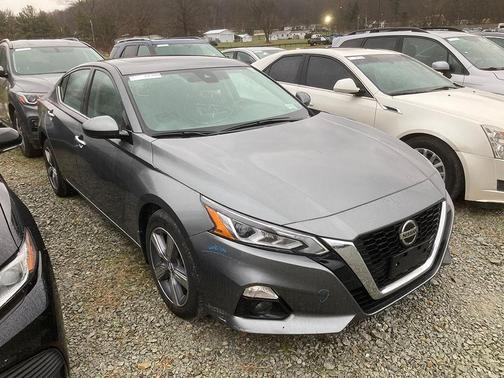 Photo 1 of 5 of 2019 Nissan Altima 2.5 SV