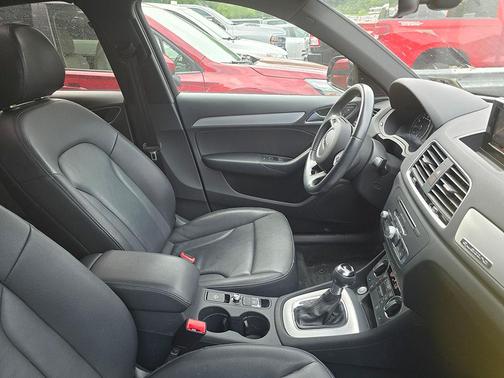 2018 Audi Q3 2.0T Premium Plus
