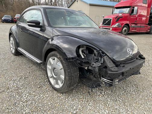 2016 Volkswagen Beetle 1.8T SEL