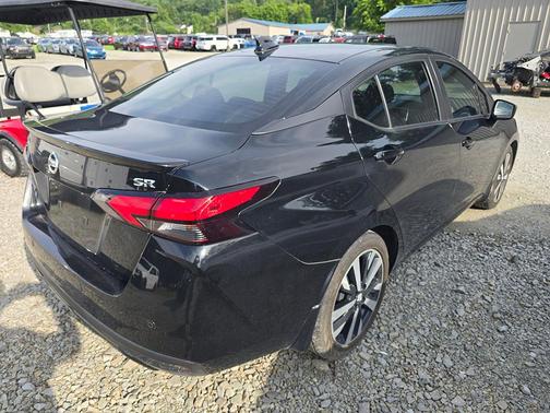 2022 Nissan Versa 1.6 SR