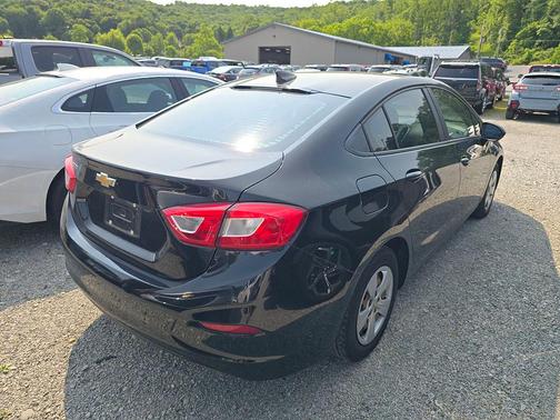 2018 Chevrolet Cruze LS