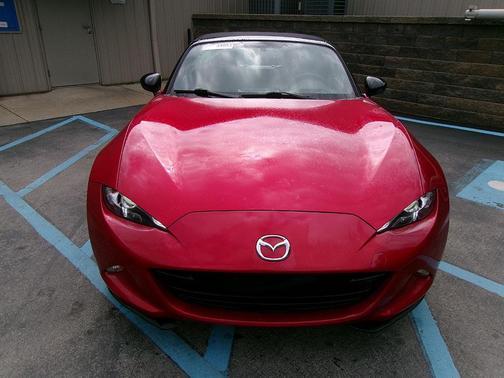 2016 Mazda MX-5 Miata Sport