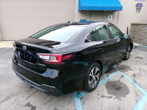 2022 Subaru Legacy 