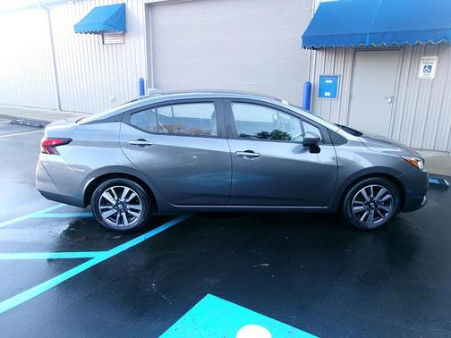 2021 Nissan Versa 1.6 SV