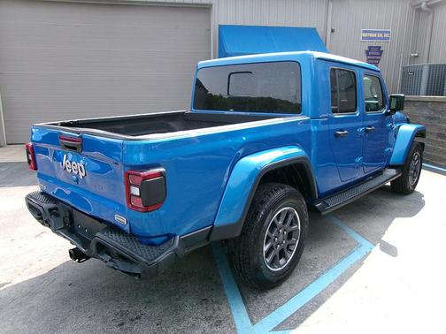 2021 Jeep Gladiator Overland