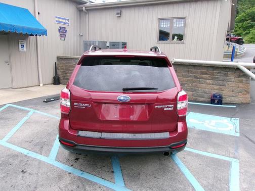 2016 Subaru Forester 2.5i Touring