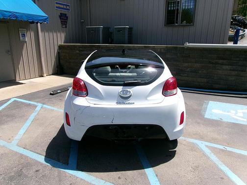 2013 Hyundai Veloster Base
