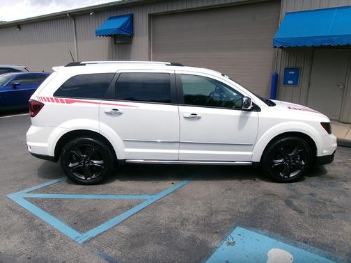 2020 Dodge Journey Crossroad