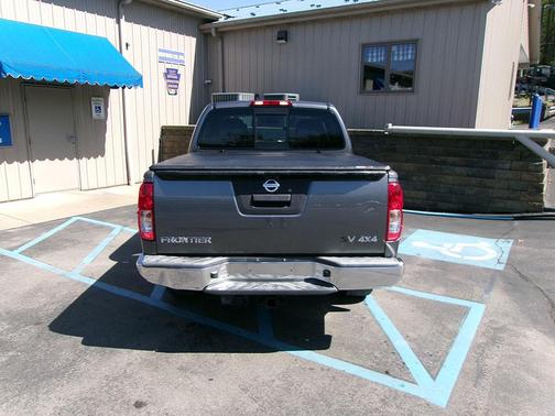 2016 Nissan Frontier SV